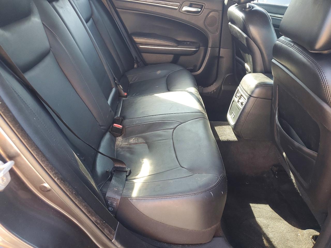 2015 CHRYSLER 300 LIMITED photo 10