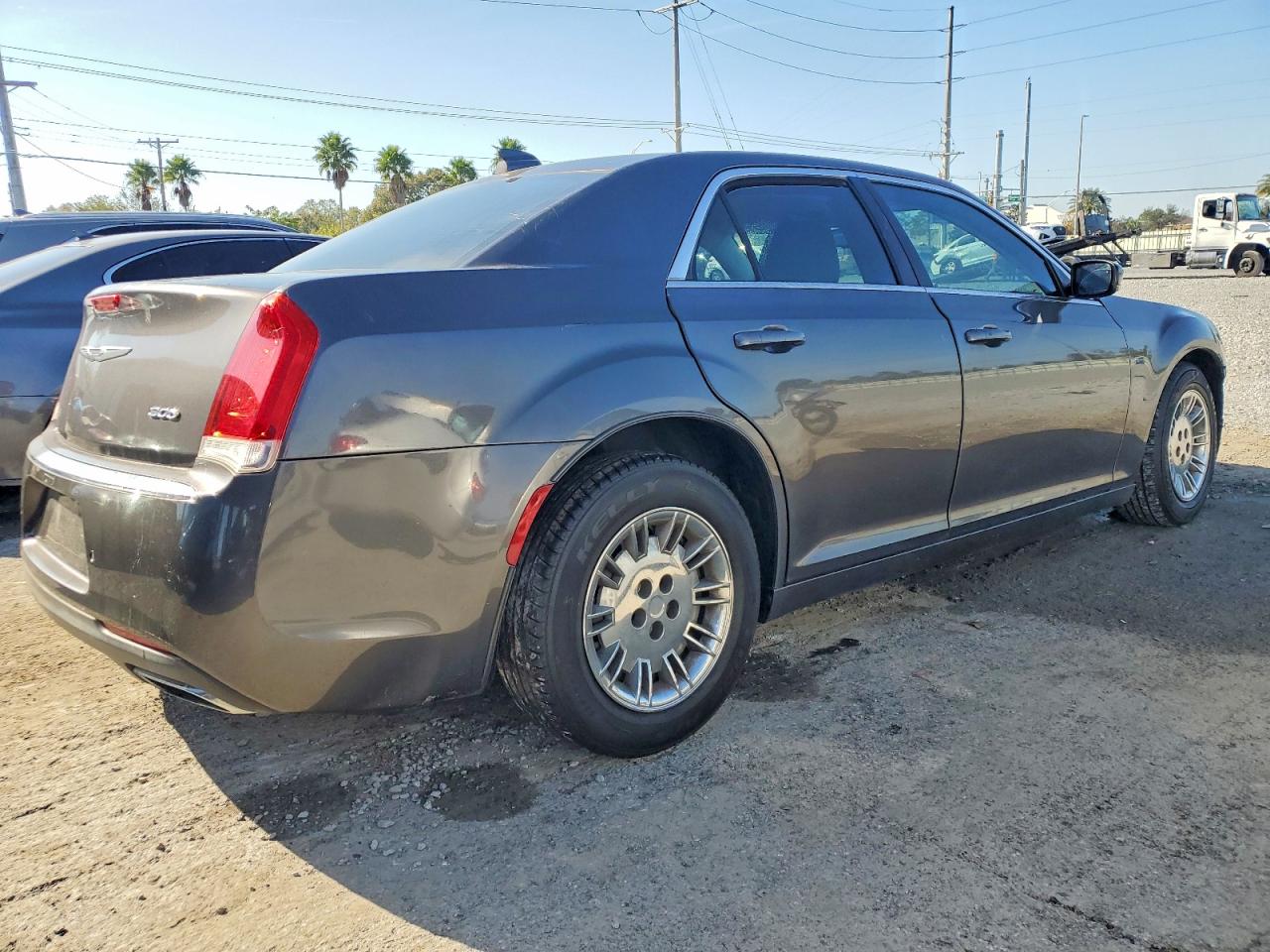 2015 CHRYSLER 300 LIMITED photo 3