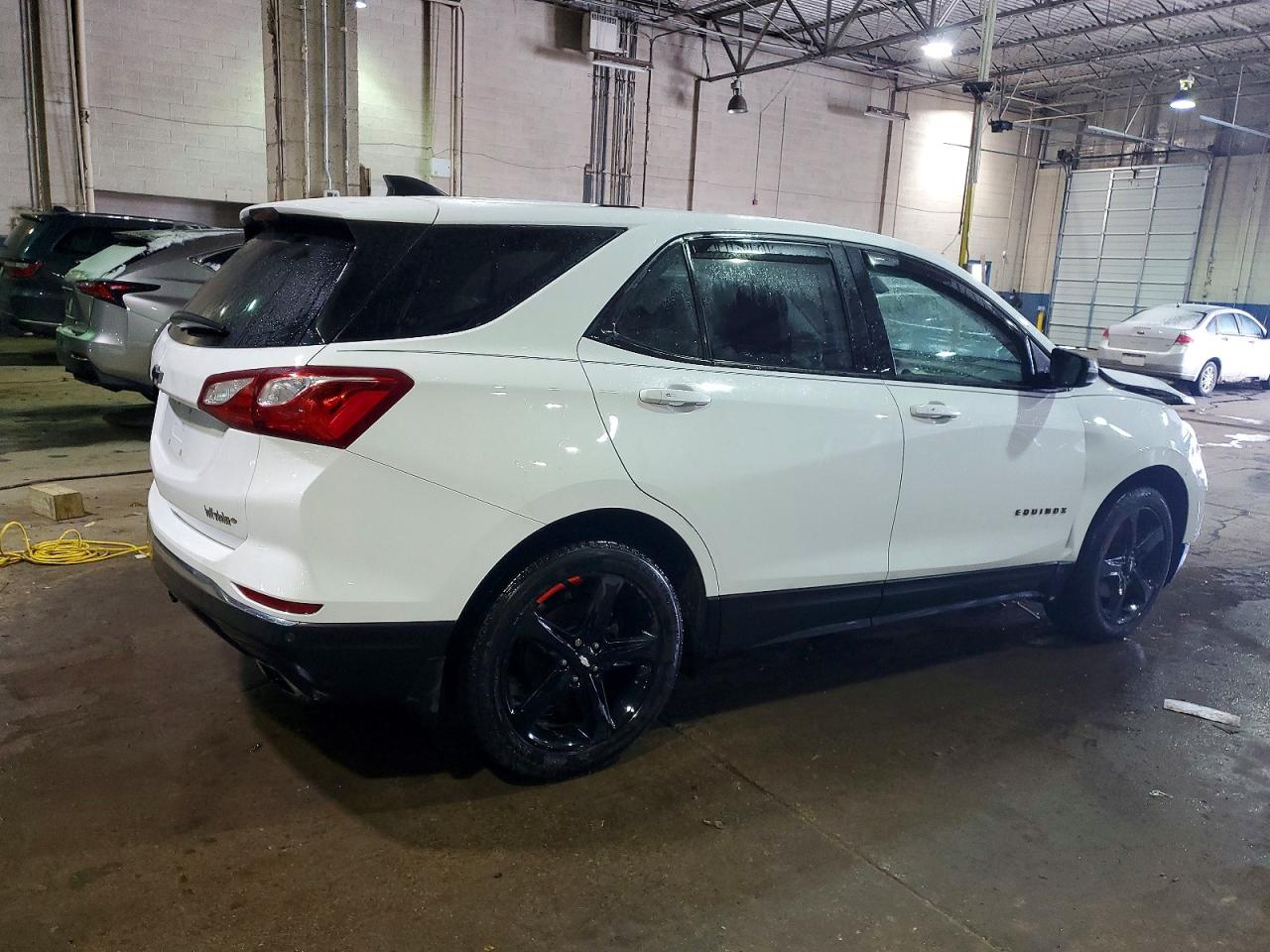 2019 CHEVROLET EQUINOX LT photo 3