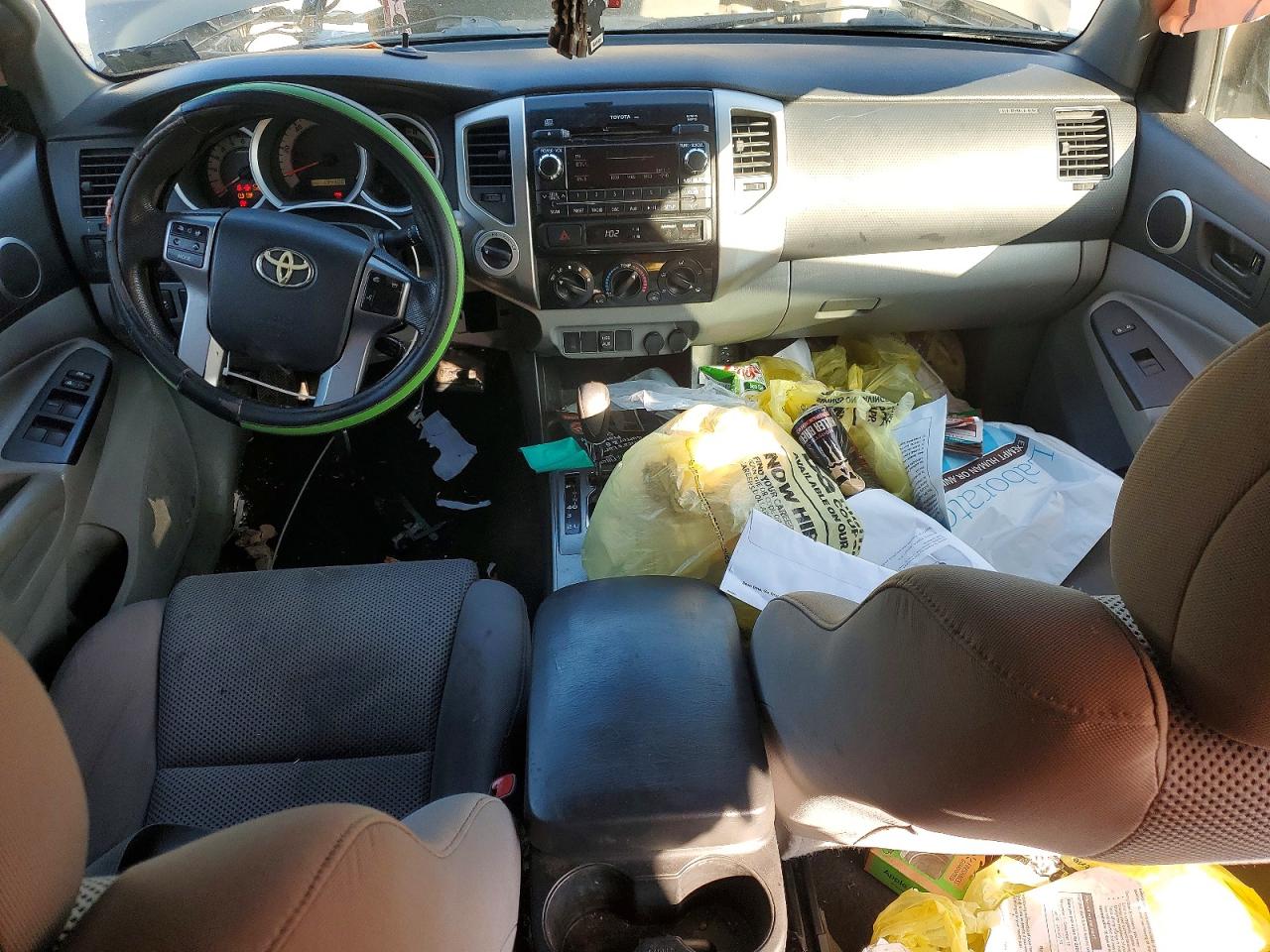 2012 TOYOTA TACOMA photo 8