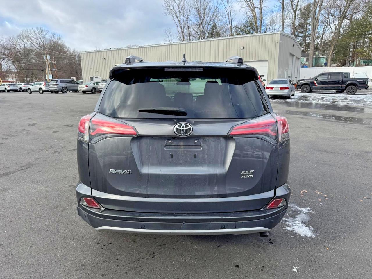 2016 TOYOTA RAV4 XLE photo 6