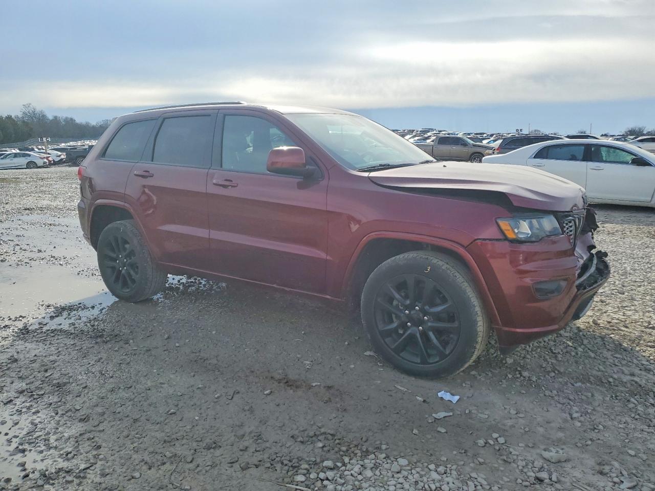 2019 JEEP GRAND CHEROKEE LAREDO photo 4