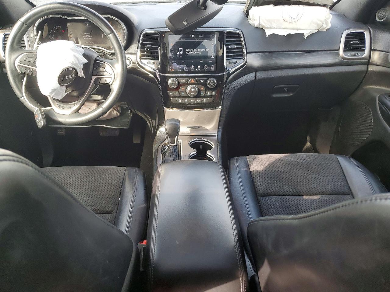 2019 JEEP GRAND CHEROKEE LAREDO photo 8