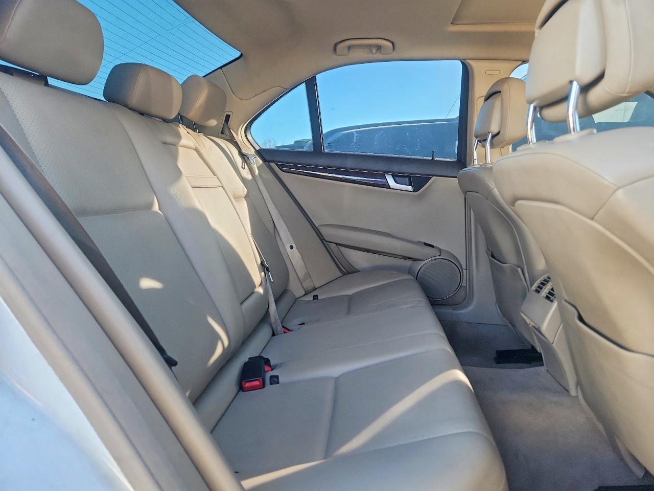 2013 MERCEDES-BENZ C 250 photo 10