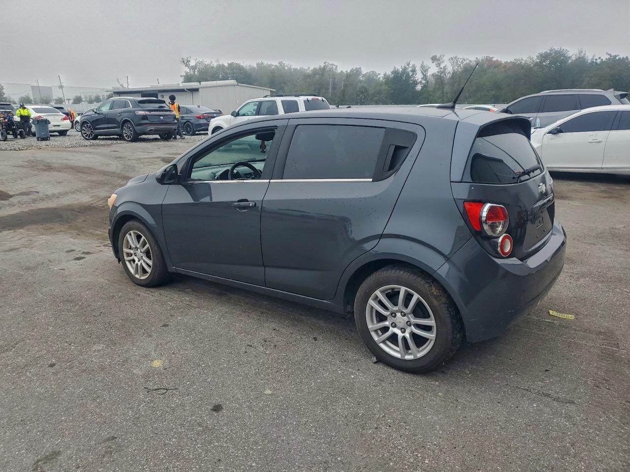 2012 CHEVROLET SONIC LT photo 2