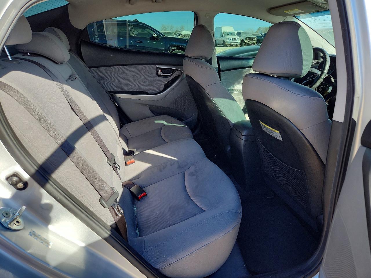2012 HYUNDAI ELANTRA photo 19