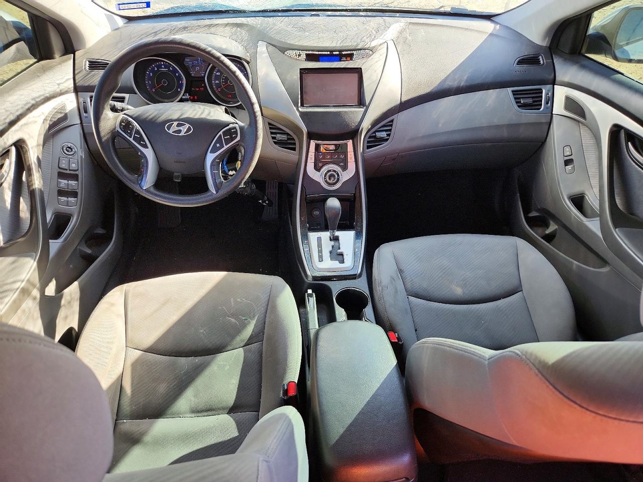 2012 HYUNDAI ELANTRA photo 15