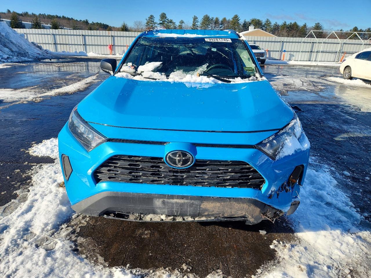 2019 TOYOTA RAV4 LE photo 9