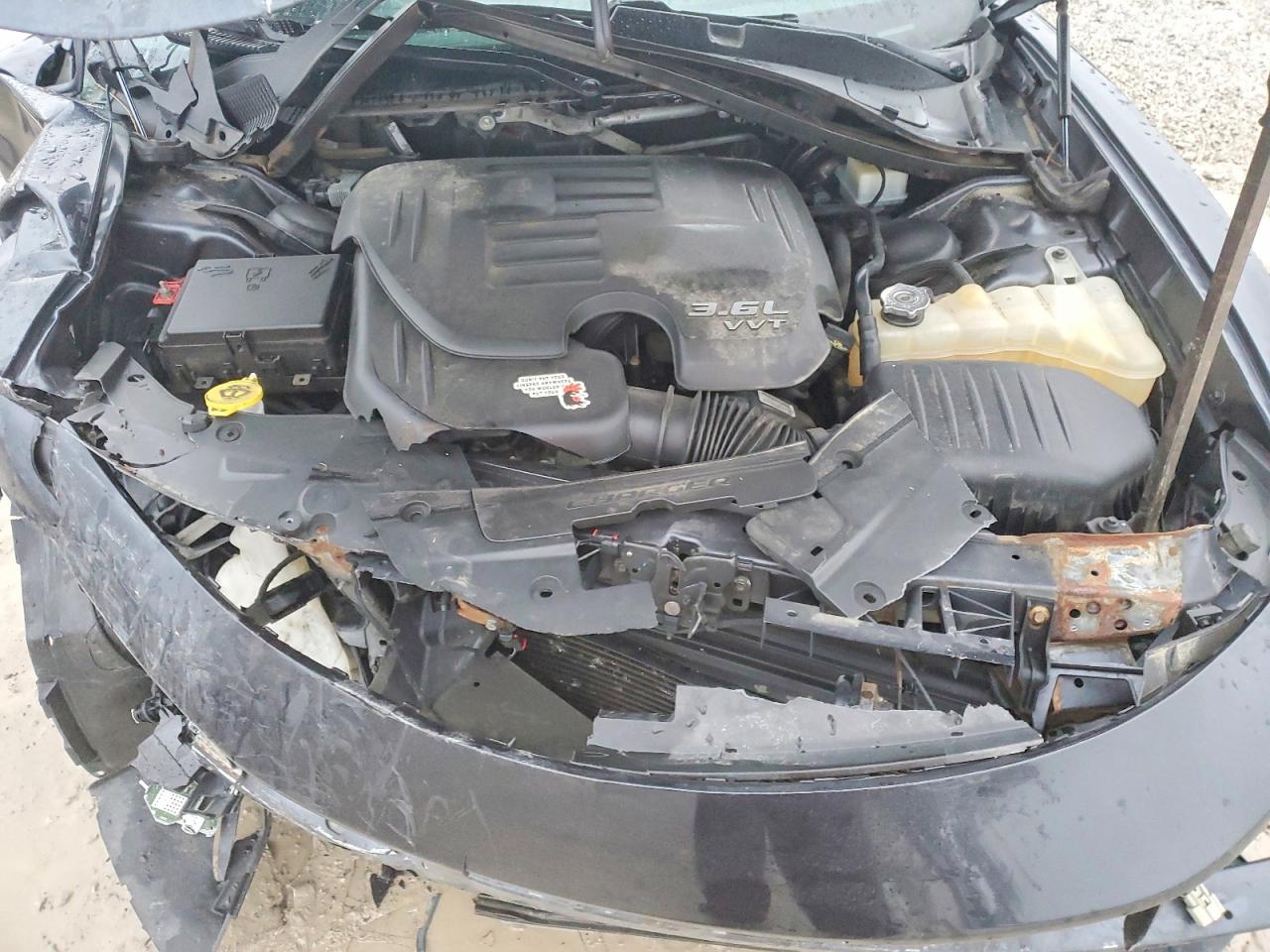 2016 DODGE CHARGER SXT photo 11