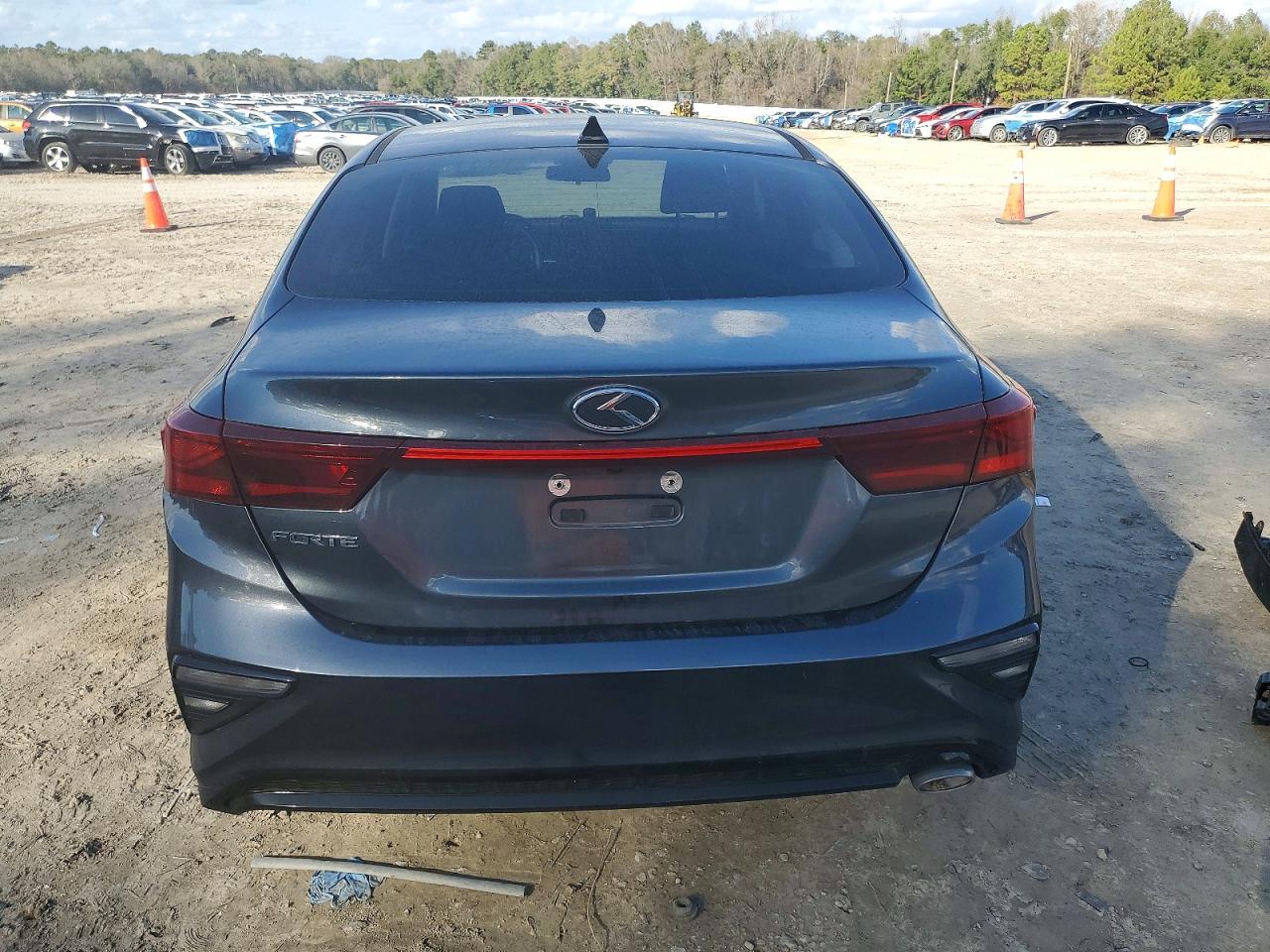 2019 KIA FORTE FE photo 6