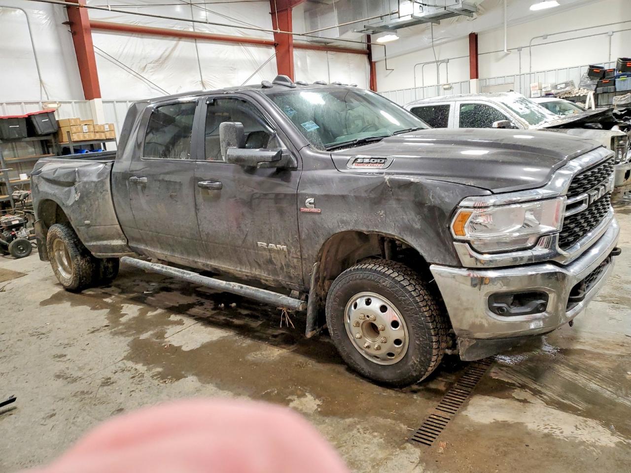 2022 RAM 3500 BIG HORN photo 13