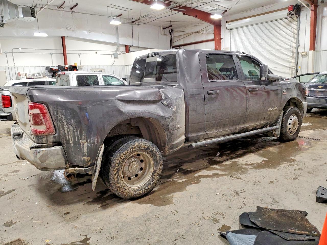 2022 RAM 3500 BIG HORN photo 9