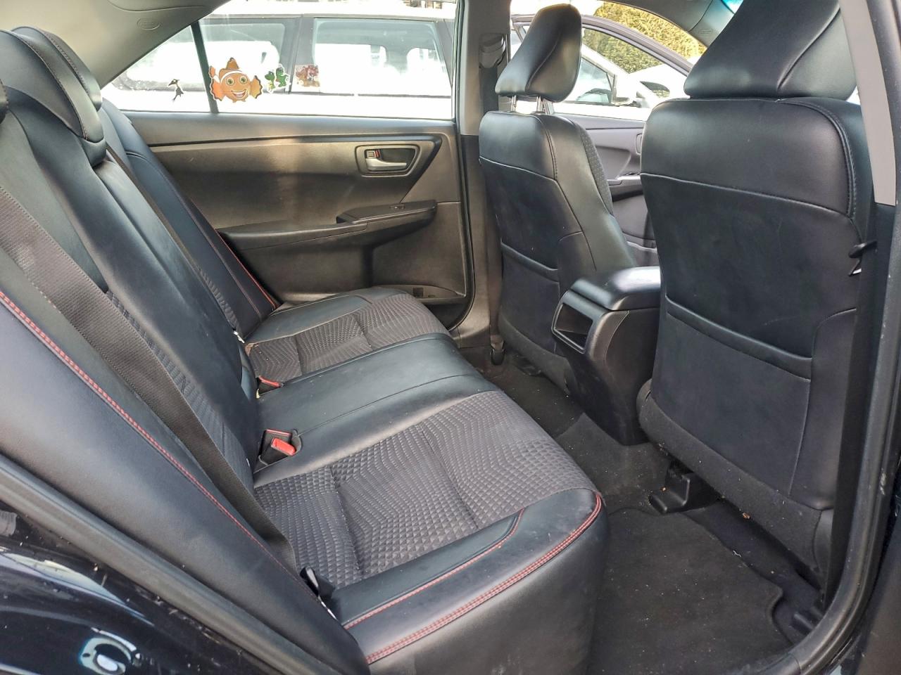 2015 TOYOTA CAMRY LE photo 10