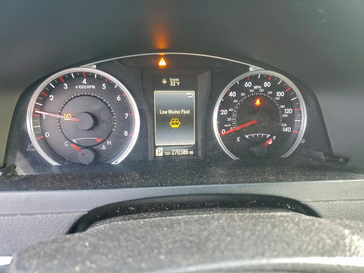2015 TOYOTA CAMRY LE photo 9