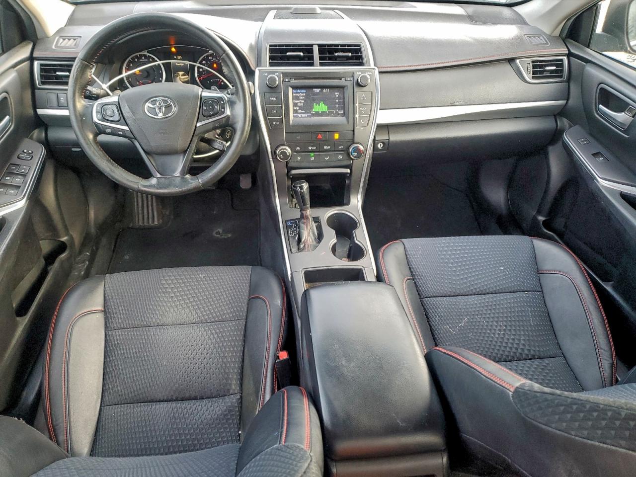 2015 TOYOTA CAMRY LE photo 8