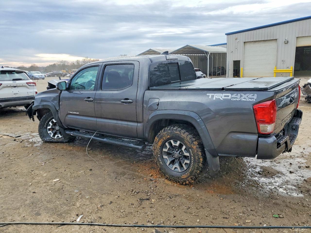 2017 TOYOTA TACOMA TRD OFF-ROAD photo 2
