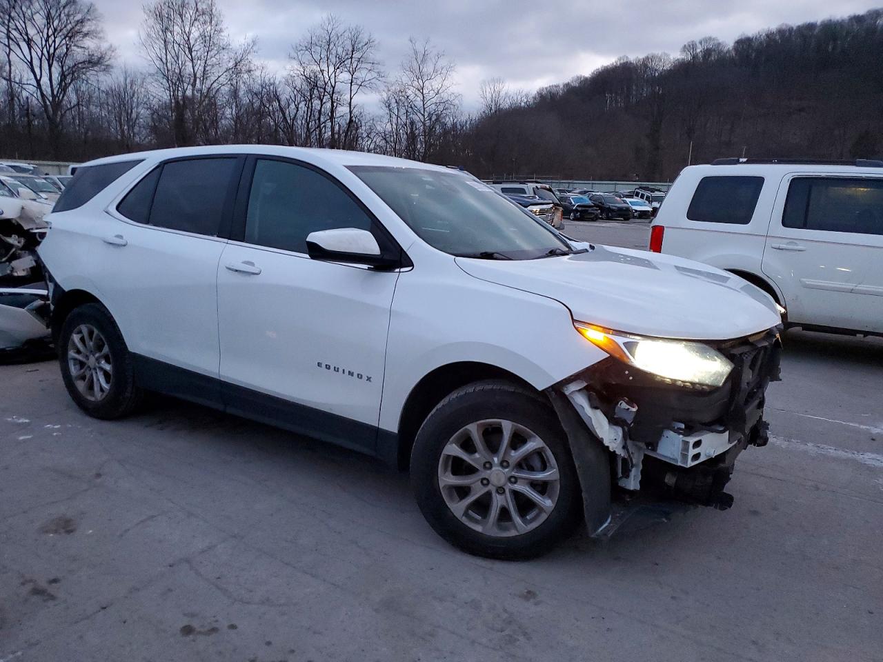 2020 CHEVROLET EQUINOX LT photo 4