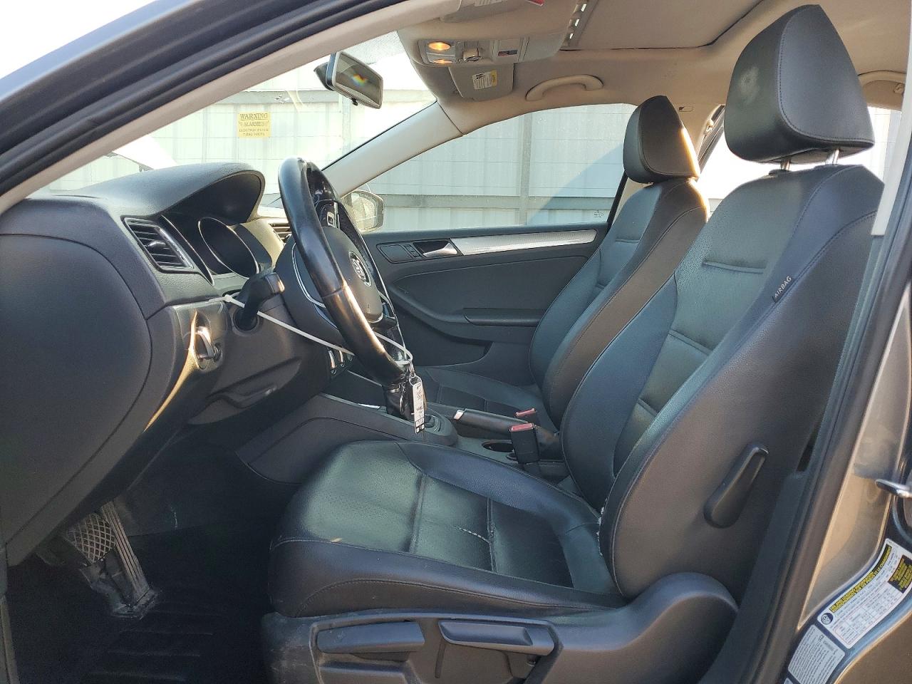 2017 VOLKSWAGEN JETTA SE photo 19