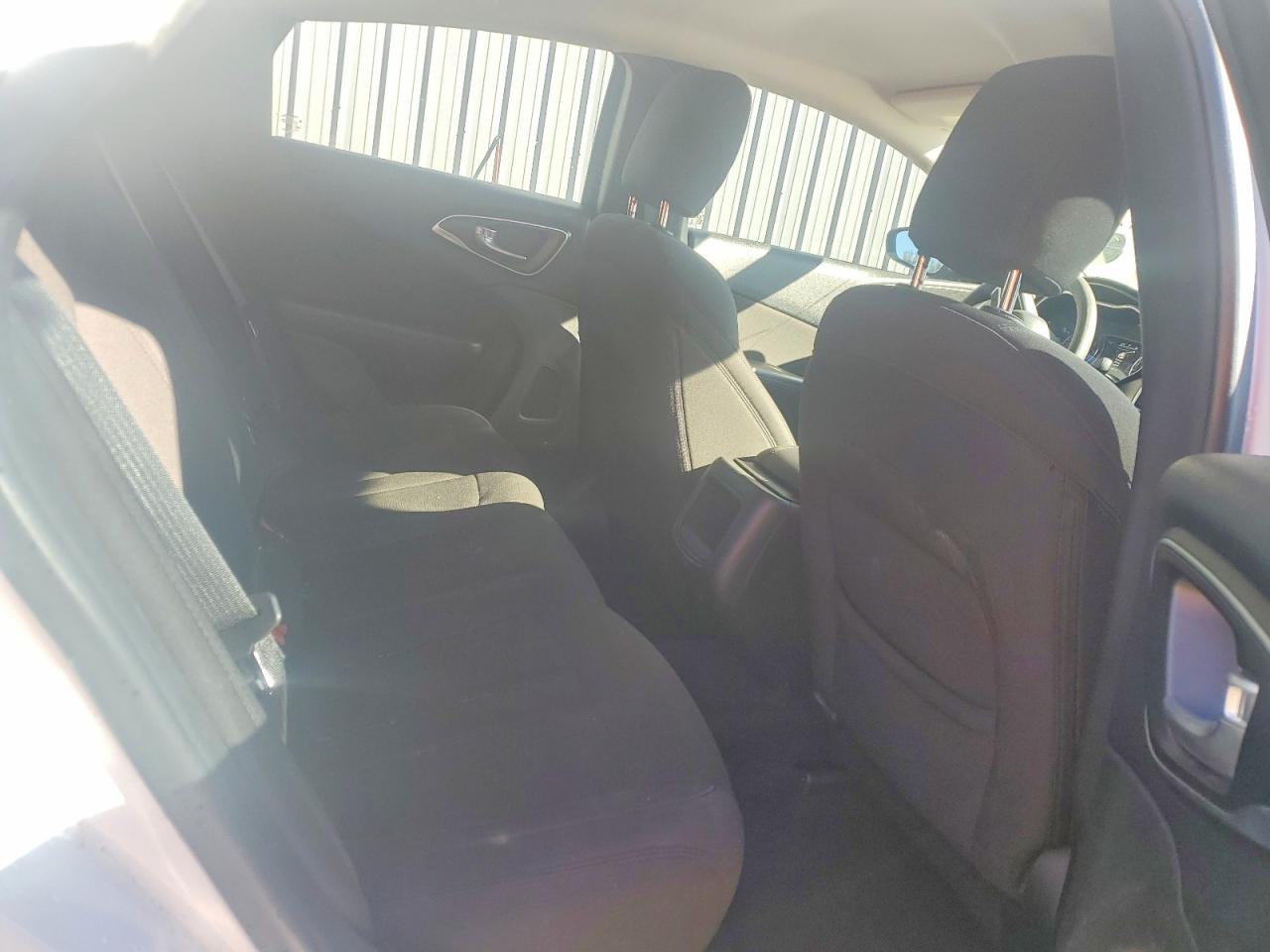2015 CHRYSLER 200 LIMITED photo 10