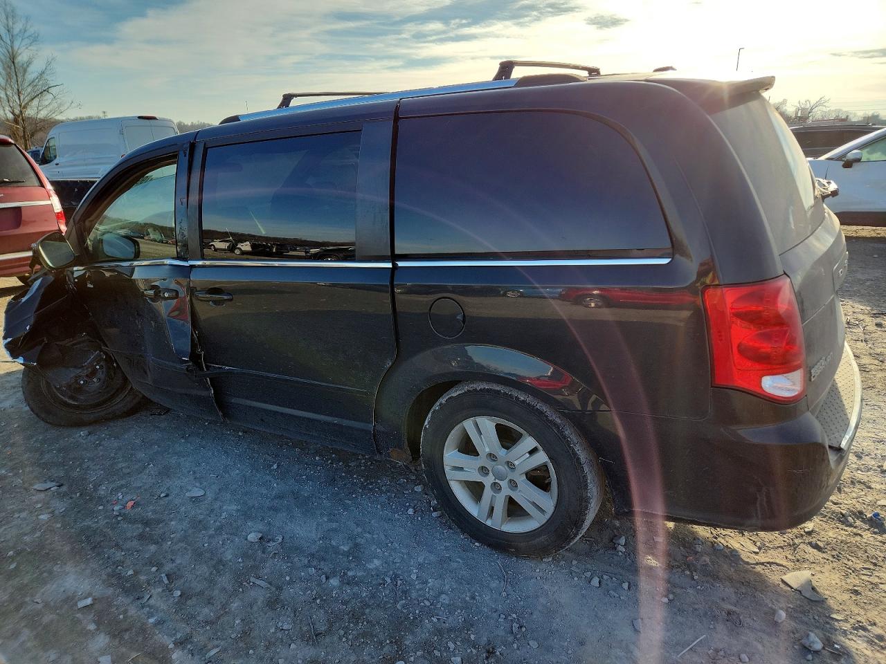 2012 DODGE GRAND CARAVAN CREW photo 3