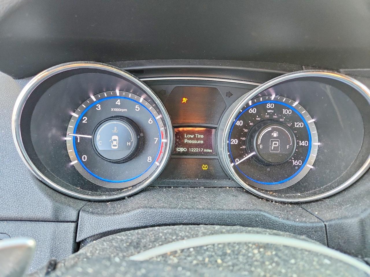 2011 HYUNDAI SONATA SE photo 9
