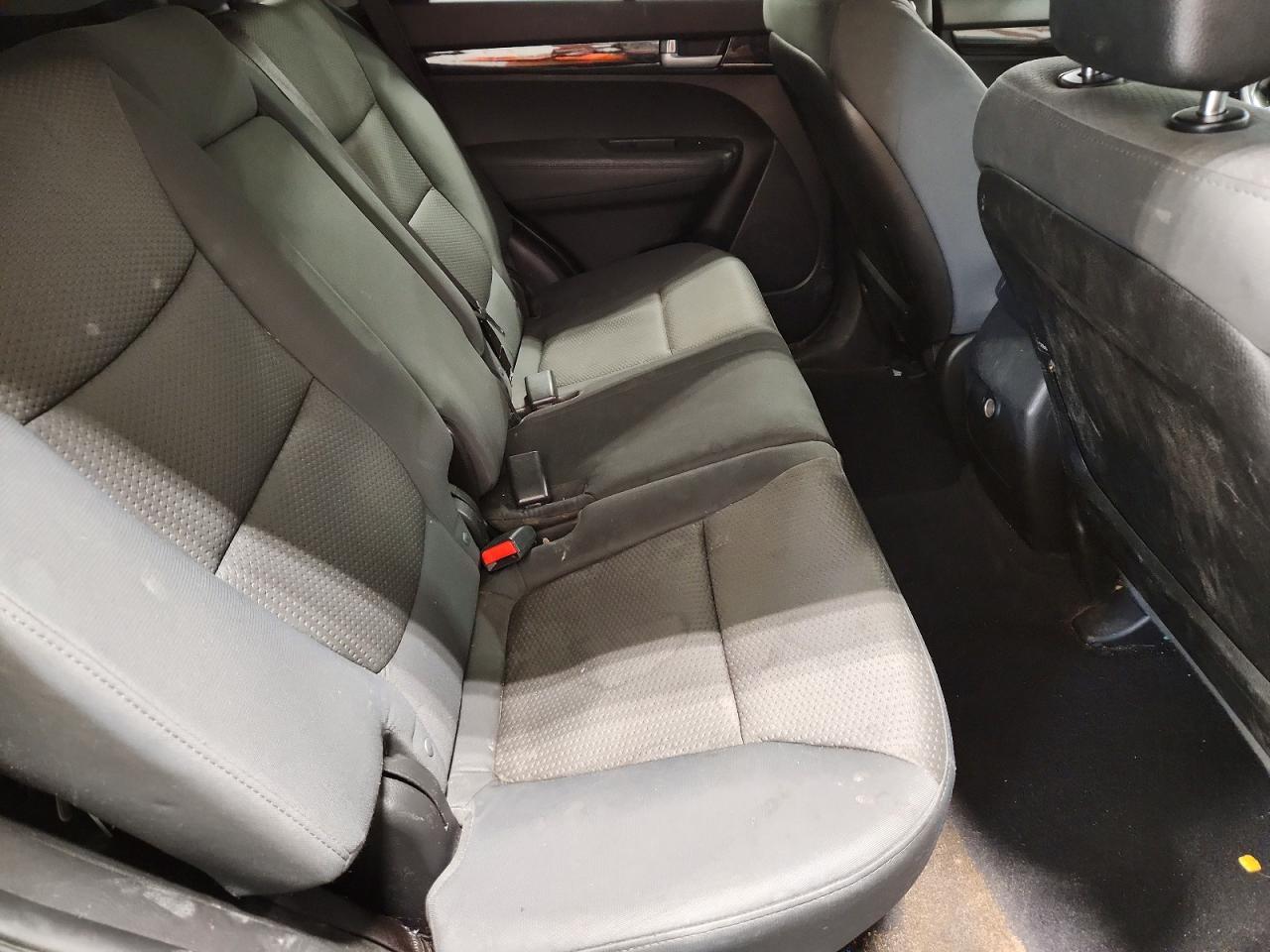 2012 KIA SORENTO BASE photo 11