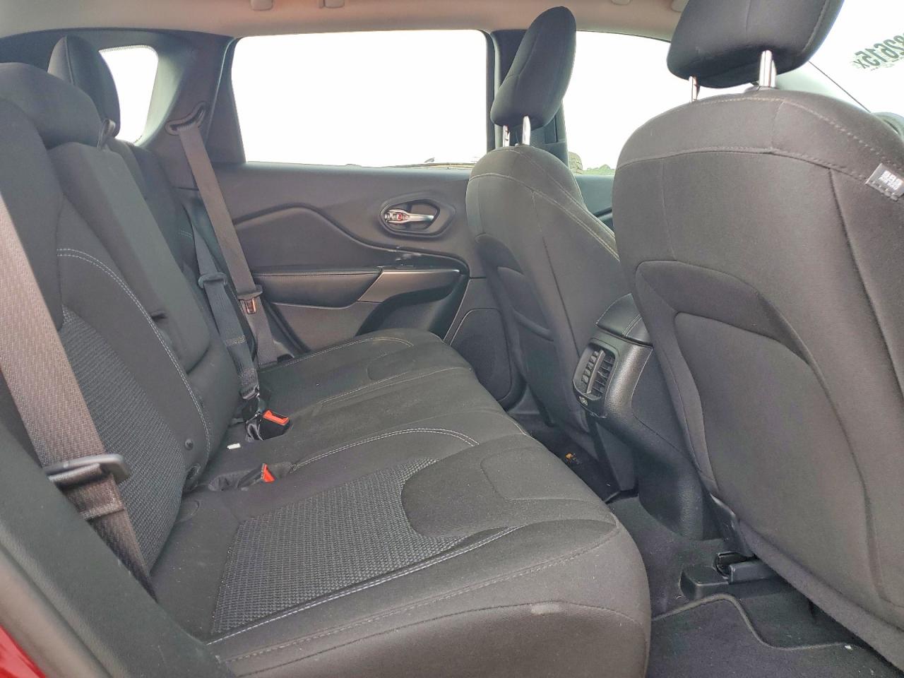 2019 JEEP CHEROKEE LATITUDE photo 11