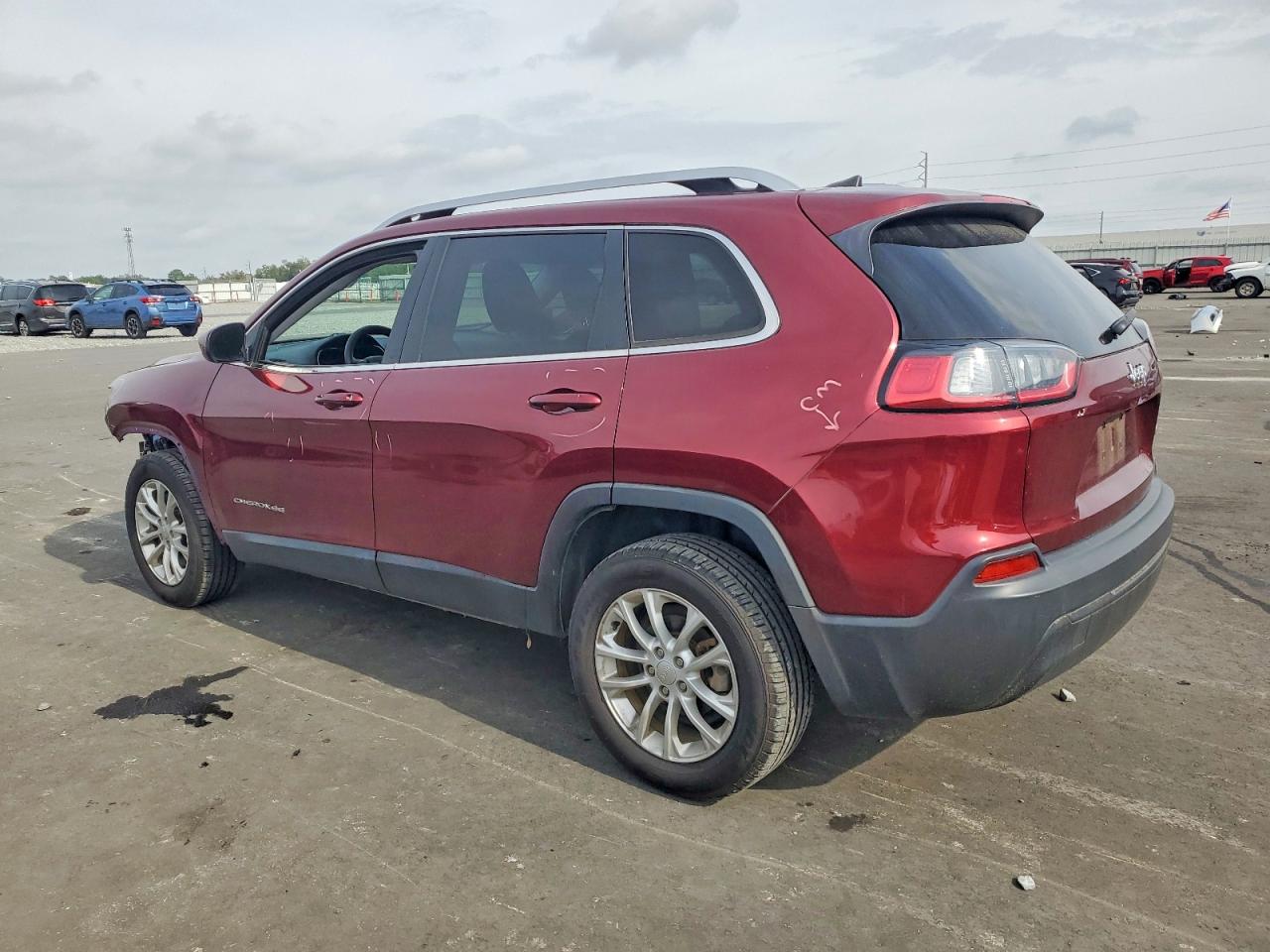 2019 JEEP CHEROKEE LATITUDE photo 2