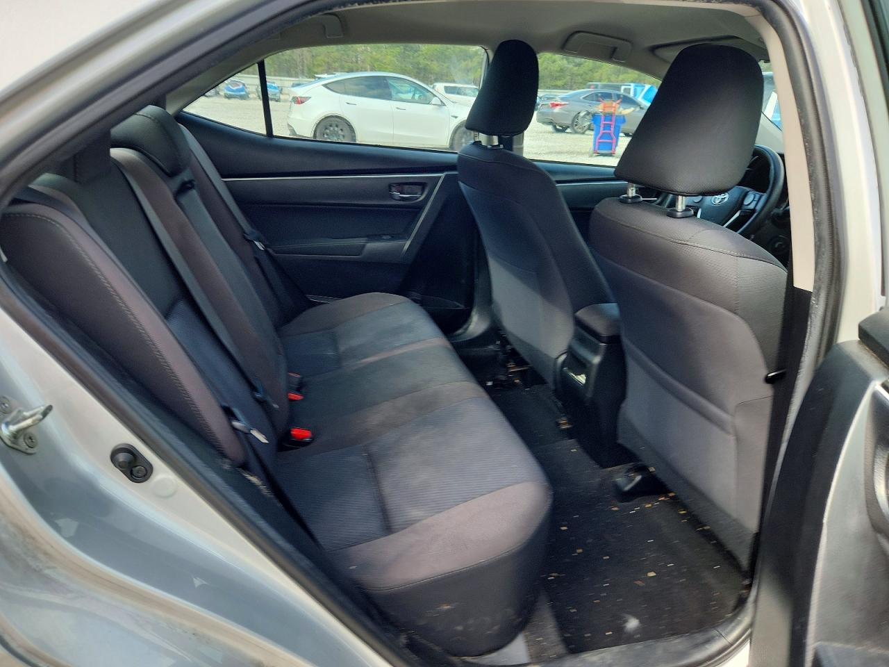 2018 TOYOTA COROLLA L photo 10