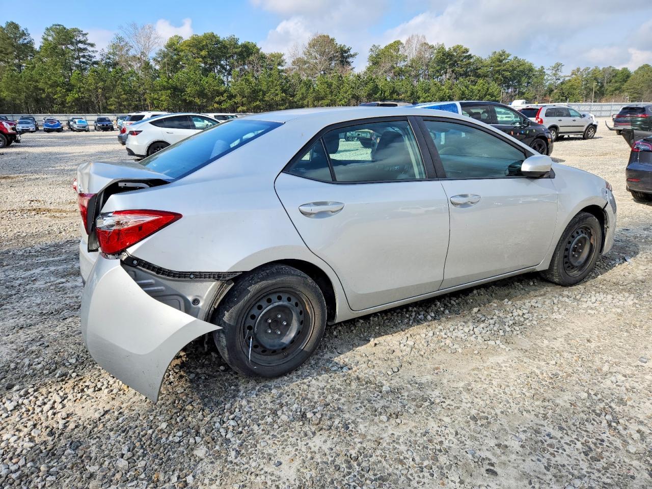 2018 TOYOTA COROLLA L photo 3