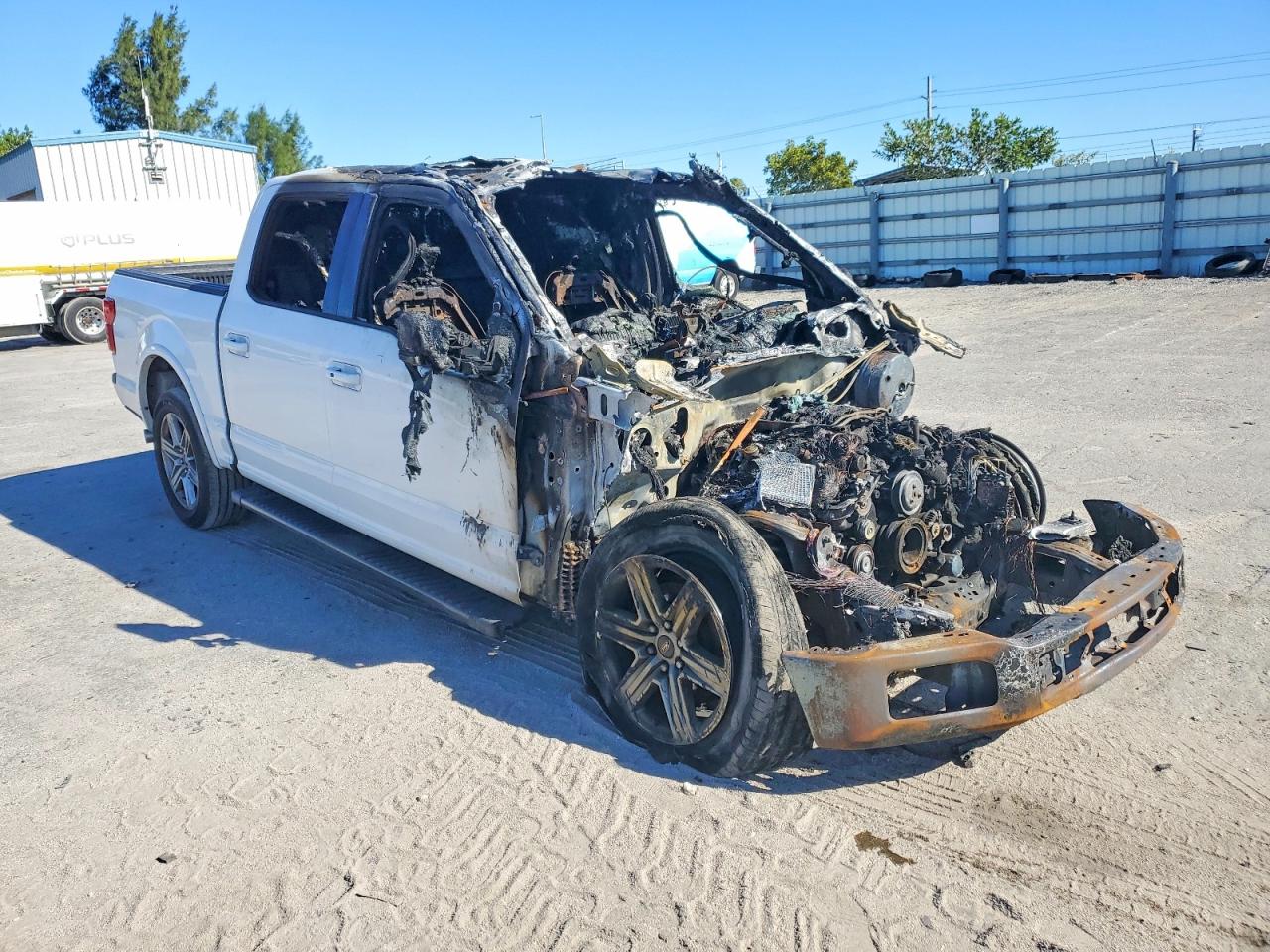 2018 FORD F150 SUPERCREW photo 4