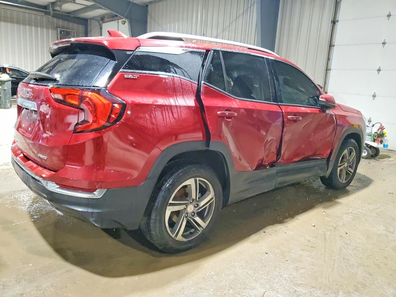 2019 GMC TERRAIN SLT photo 3