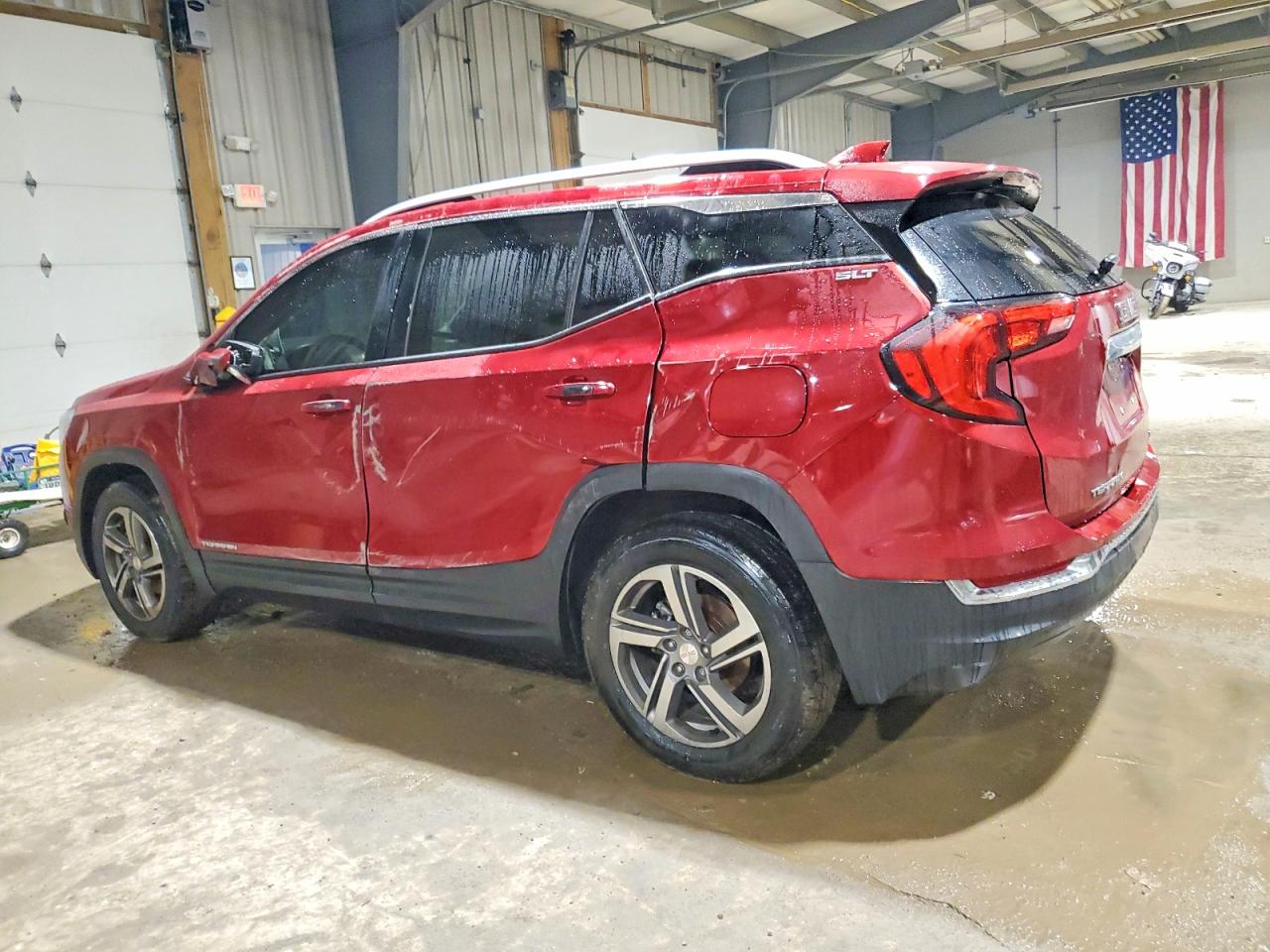 2019 GMC TERRAIN SLT photo 2