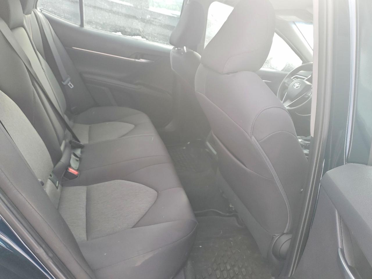 2018 TOYOTA CAMRY L photo 19
