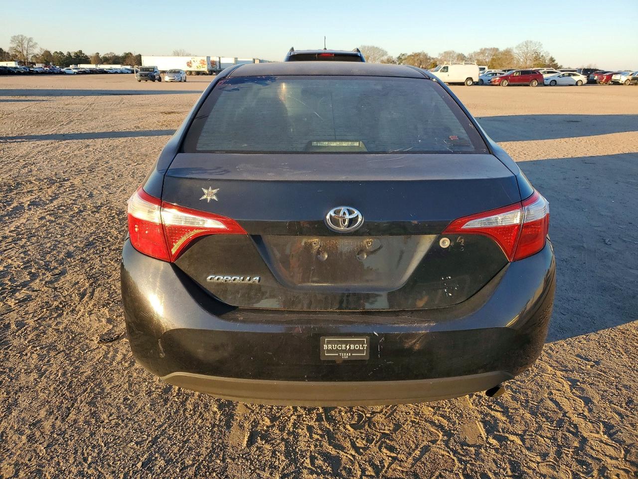 2014 TOYOTA COROLLA L photo 6