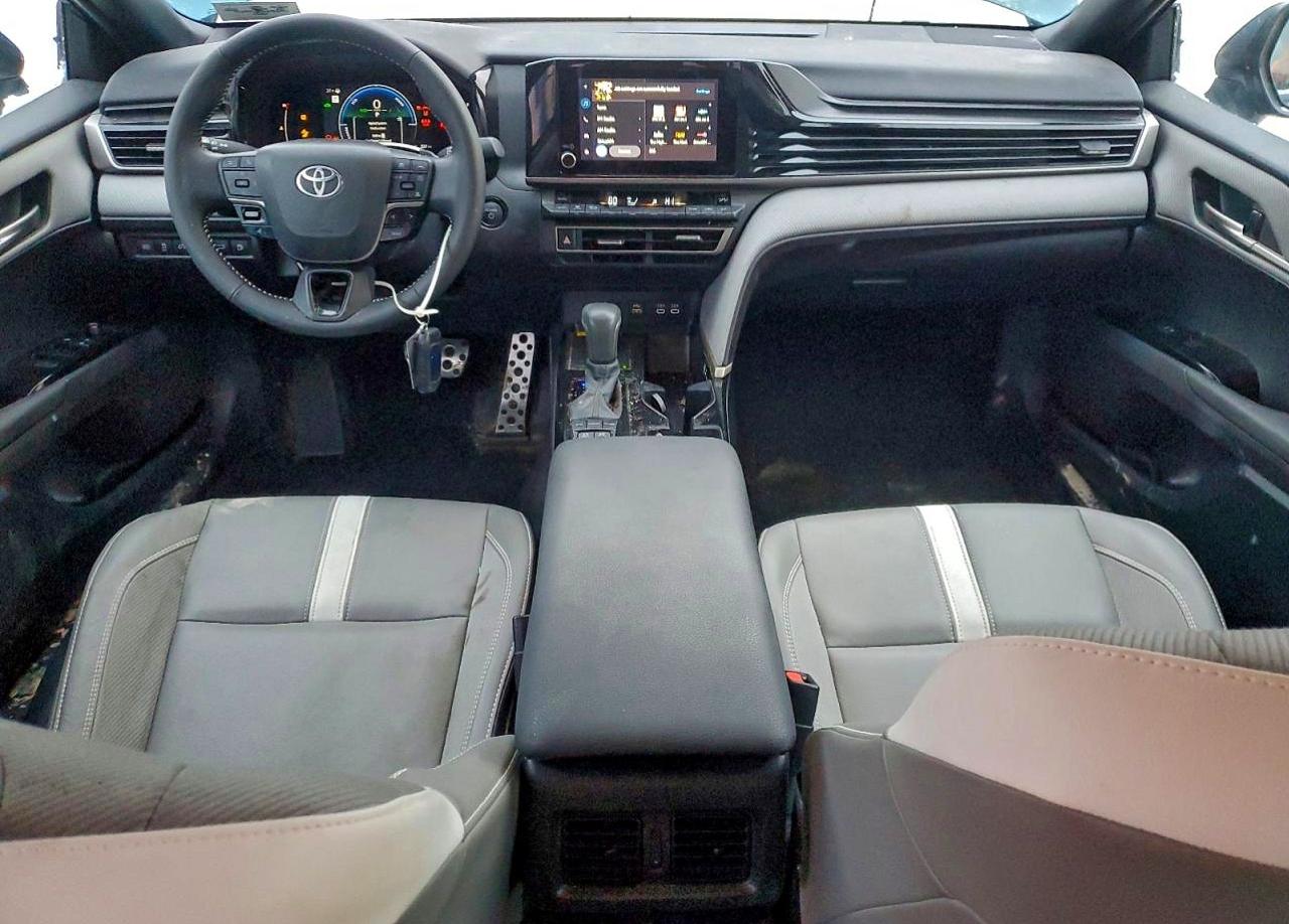 2025 TOYOTA CAMRY XSE photo 8