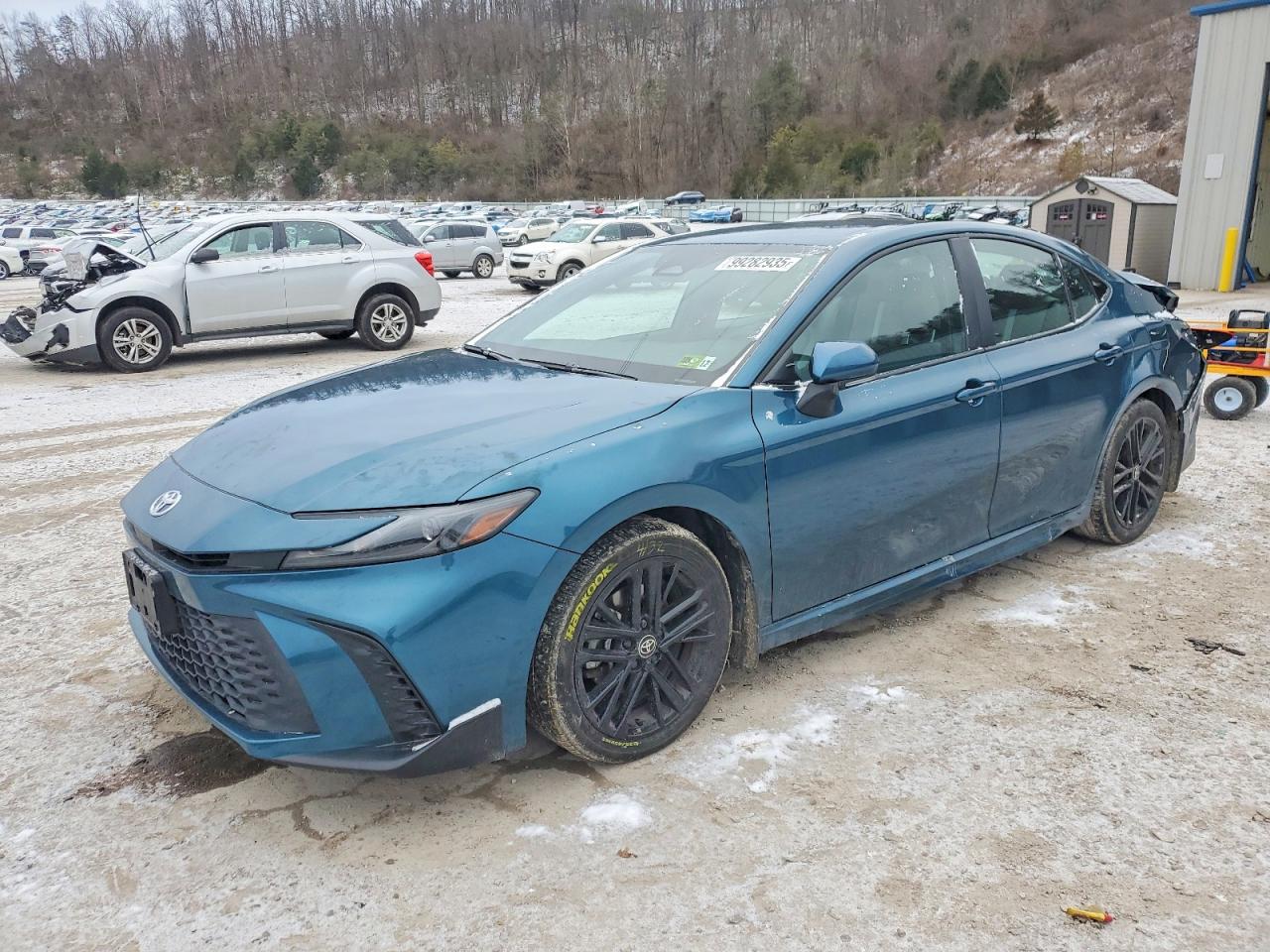 2025 TOYOTA CAMRY