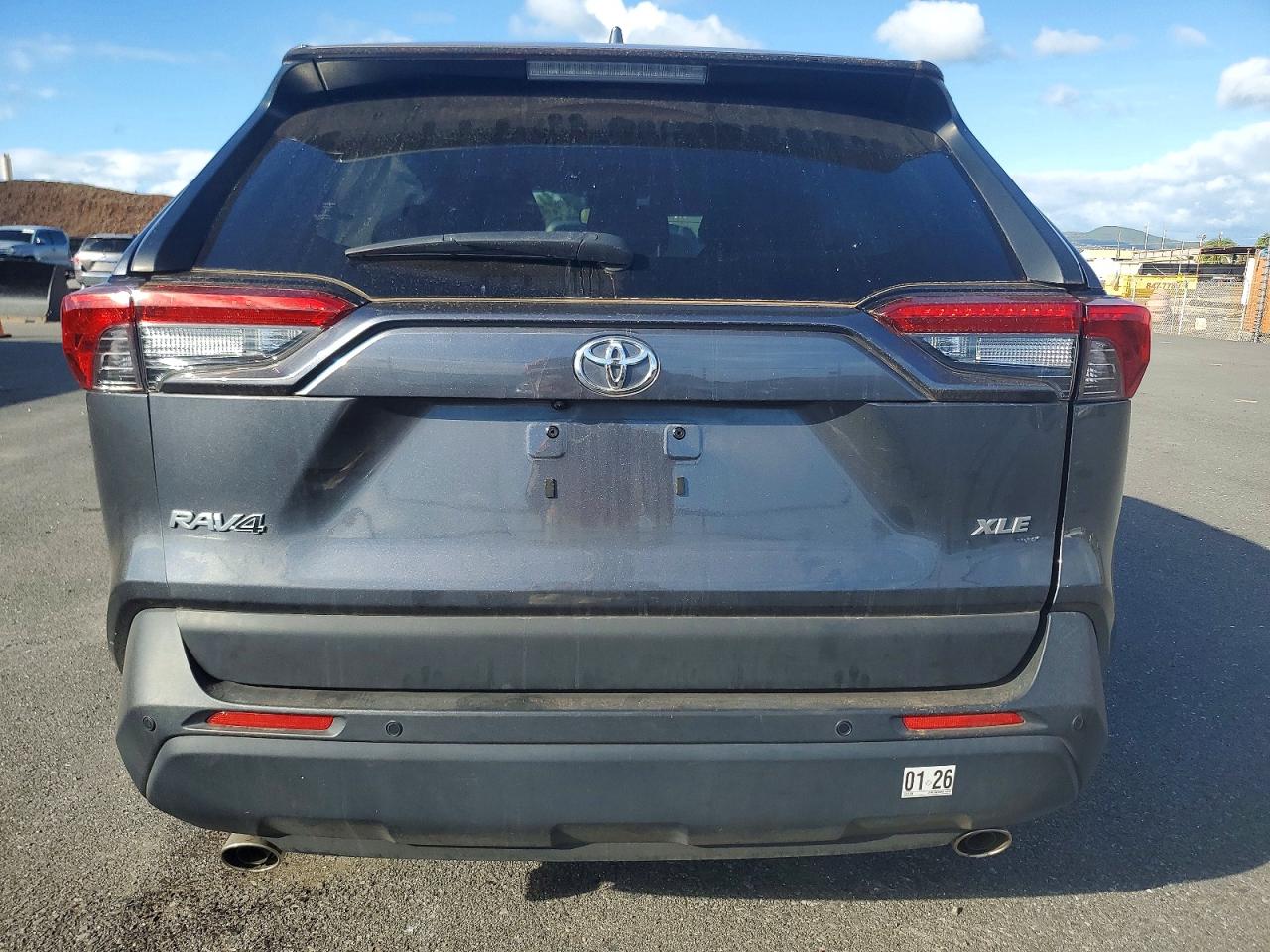2024 TOYOTA RAV4 XLE PREMIUM photo 6