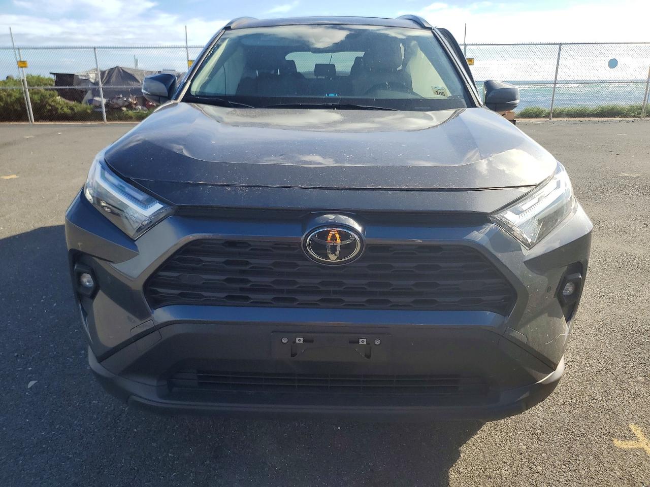 2024 TOYOTA RAV4 XLE PREMIUM photo 5