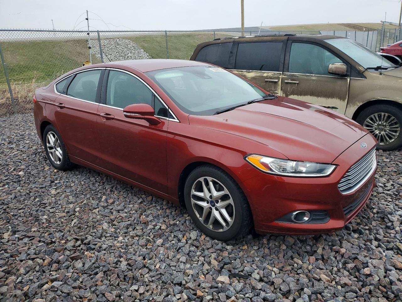 2014 FORD FUSION SE photo 4