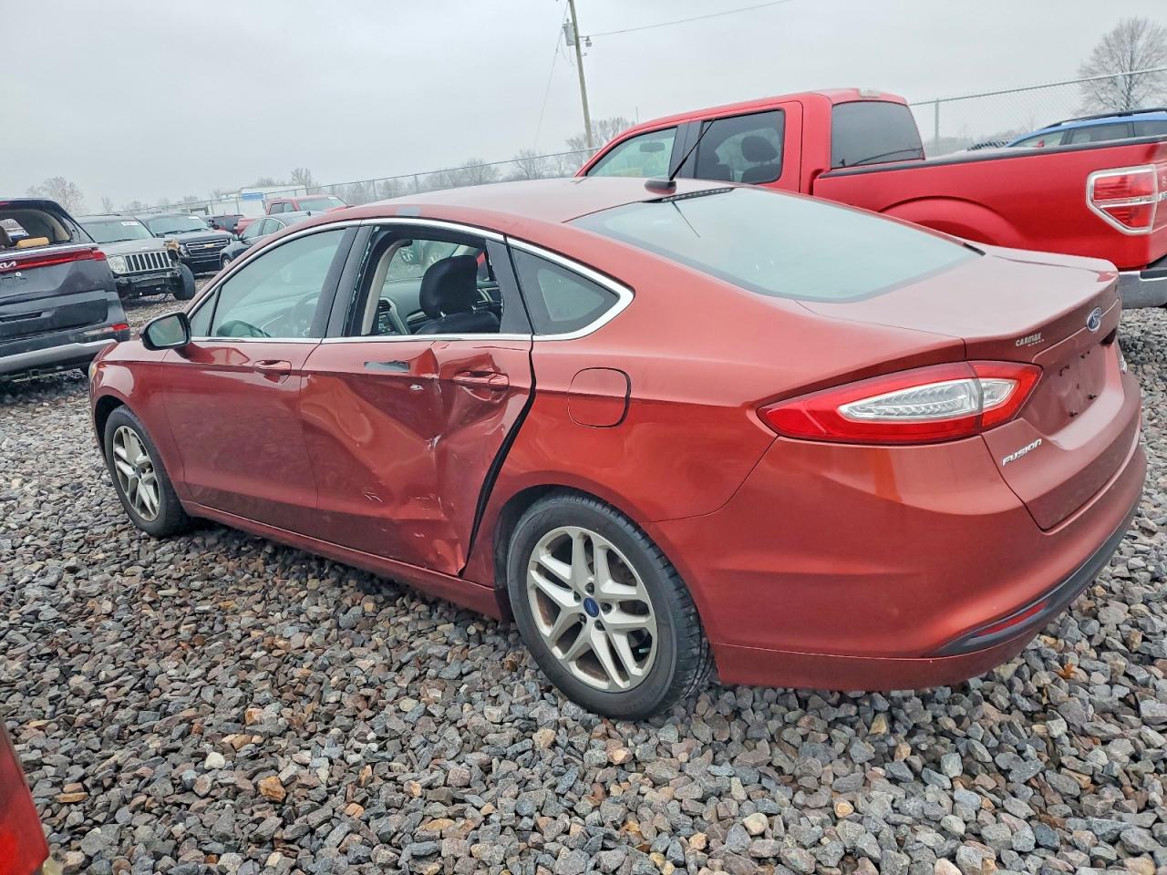 2014 FORD FUSION SE photo 2