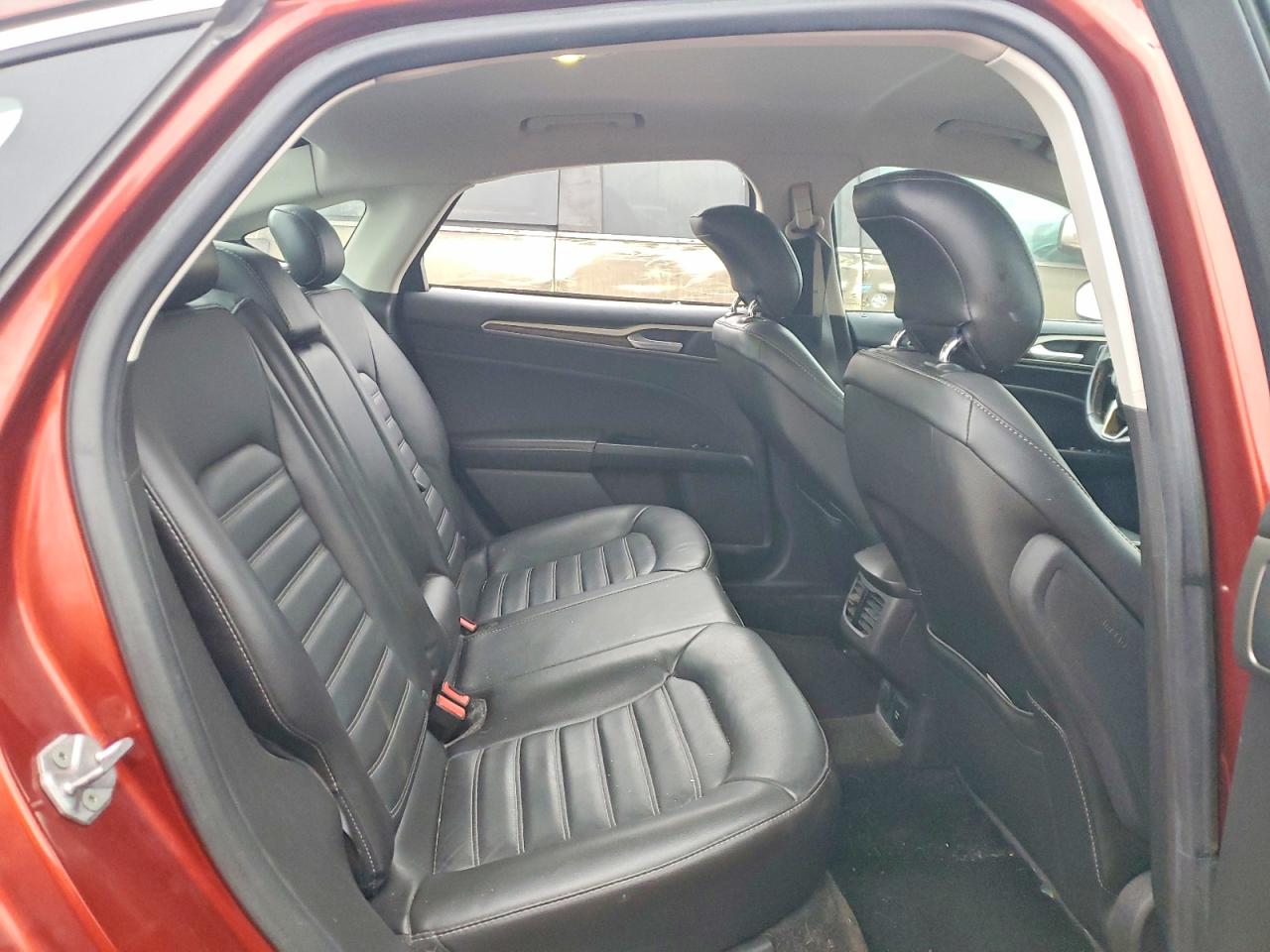 2014 FORD FUSION SE photo 10
