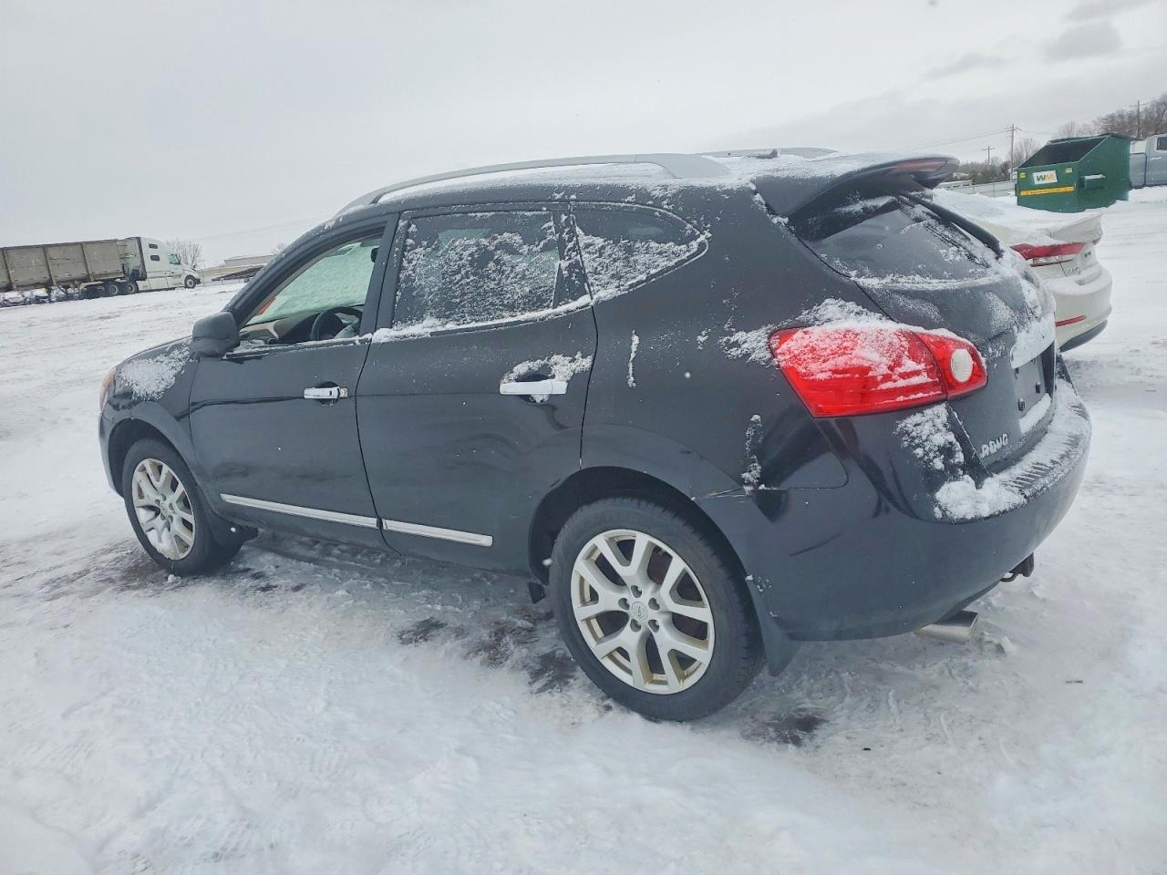 2013 NISSAN ROGUE S photo 2