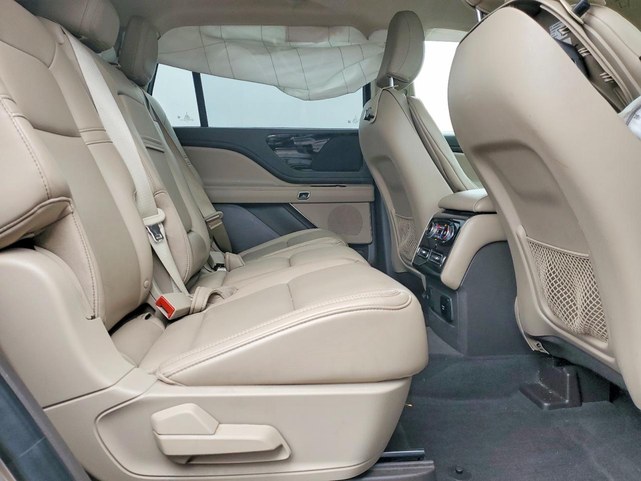 2021 LINCOLN AVIATOR photo 21