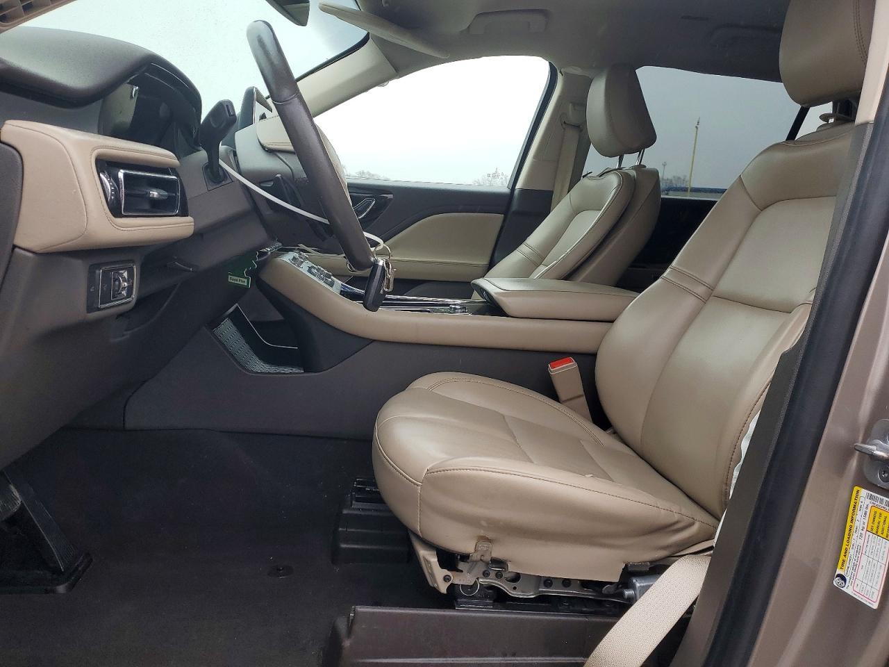 2021 LINCOLN AVIATOR photo 13