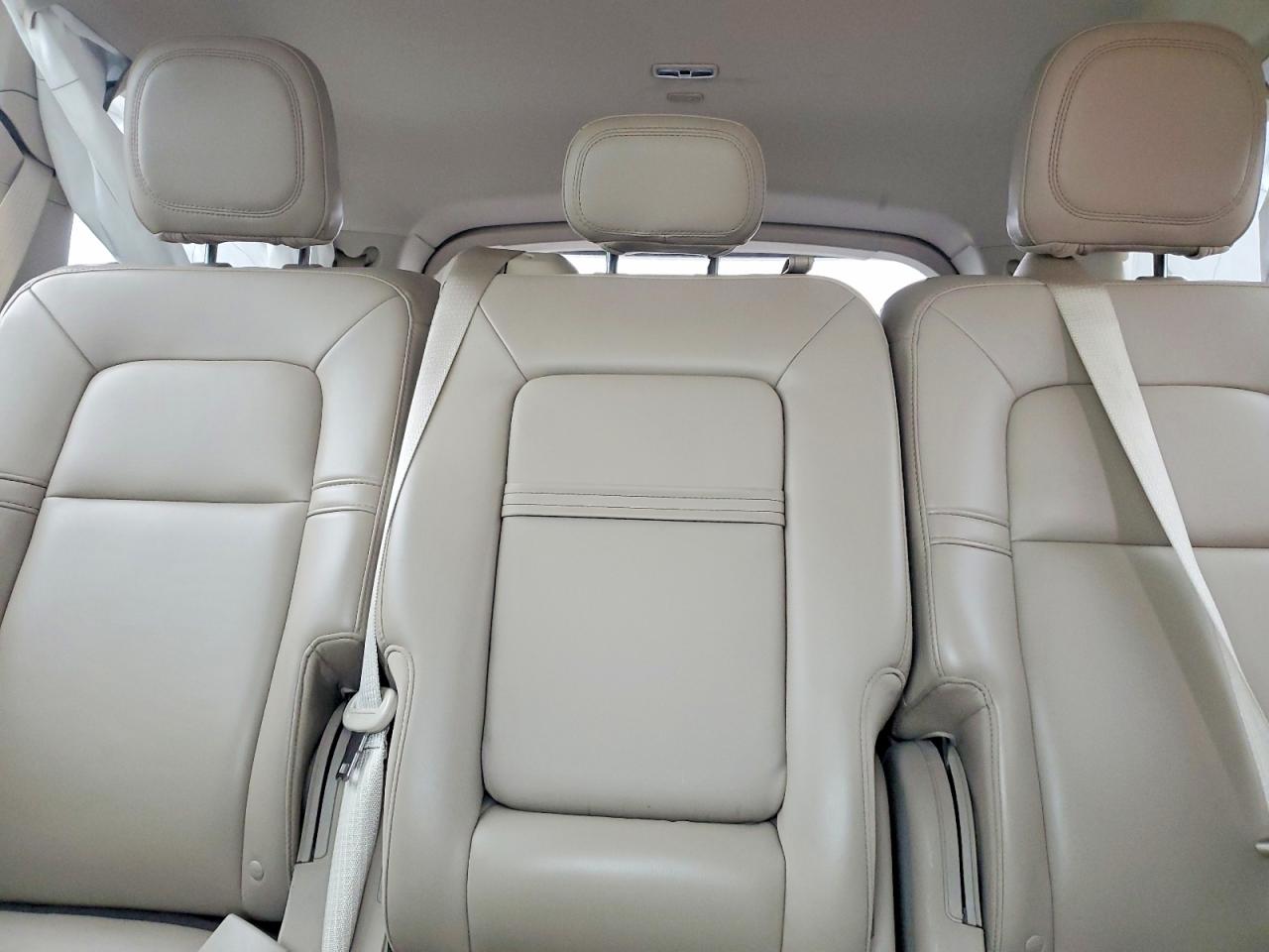 2021 LINCOLN AVIATOR photo 19