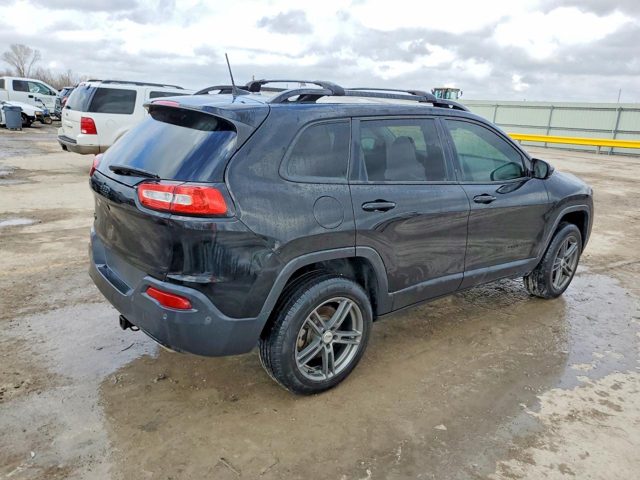 2018 JEEP CHEROKEE LIMITED photo 3