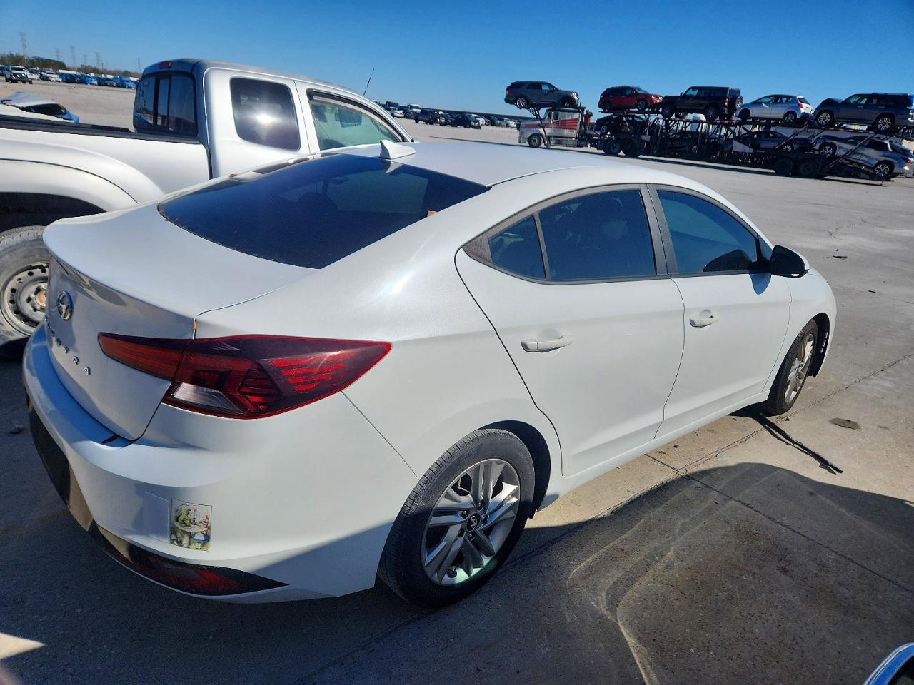 2019 HYUNDAI ELANTRA SEL photo 3