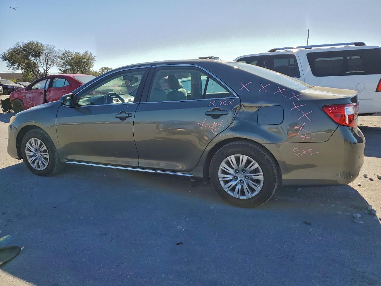 2012 TOYOTA CAMRY BASE photo 2