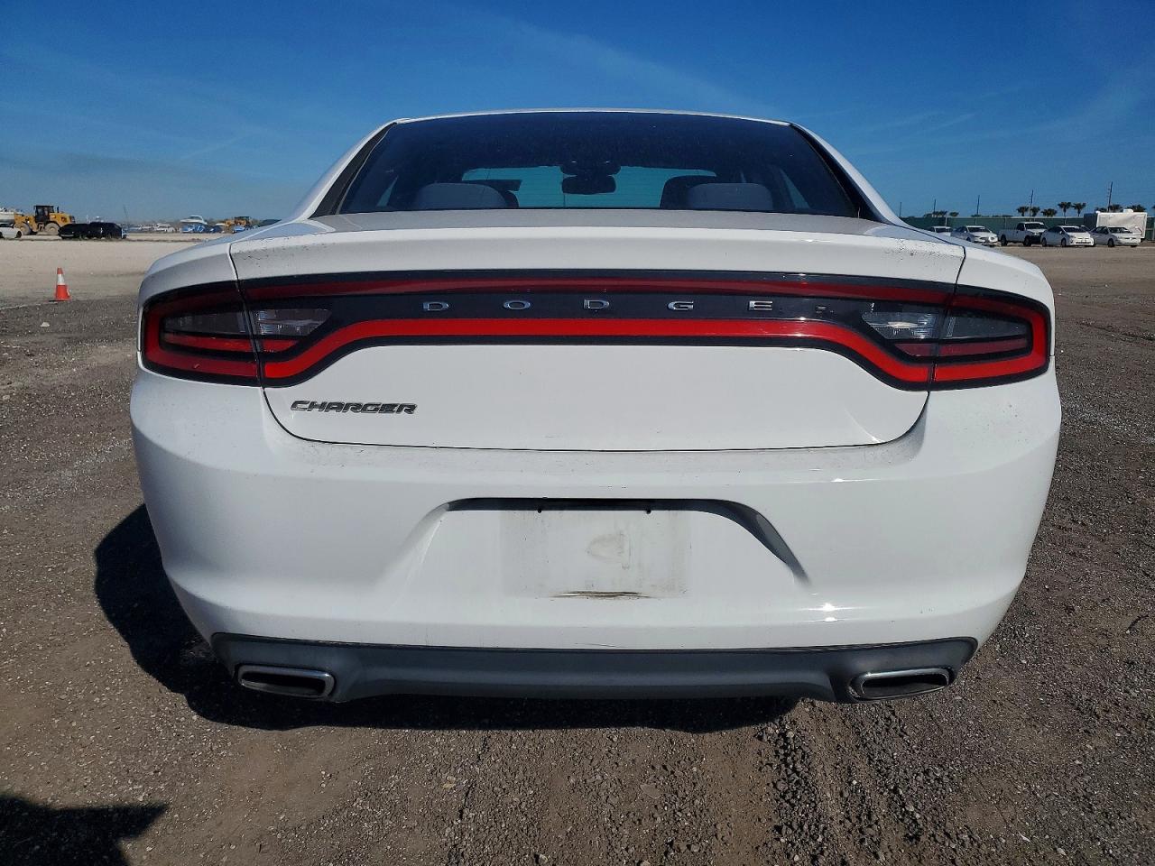 2016 DODGE CHARGER SE photo 6